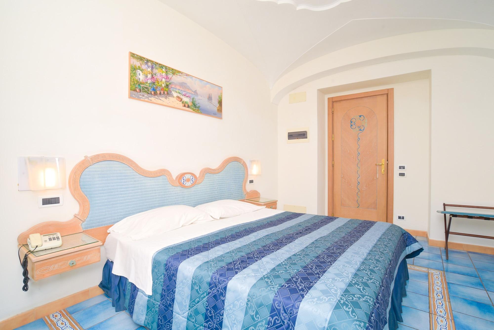 Albergo Italia - Beach Hotel Казамиччола-Терме Экстерьер фото